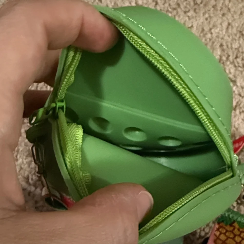 Kids Green Avocado Pop-It Crossbody Bag with Lanyard 💜